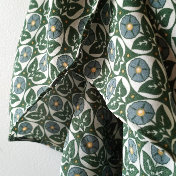 'MAX STUDIO' NWT Abstract Tulip Sleeve Top XL - Picture 5 of 12